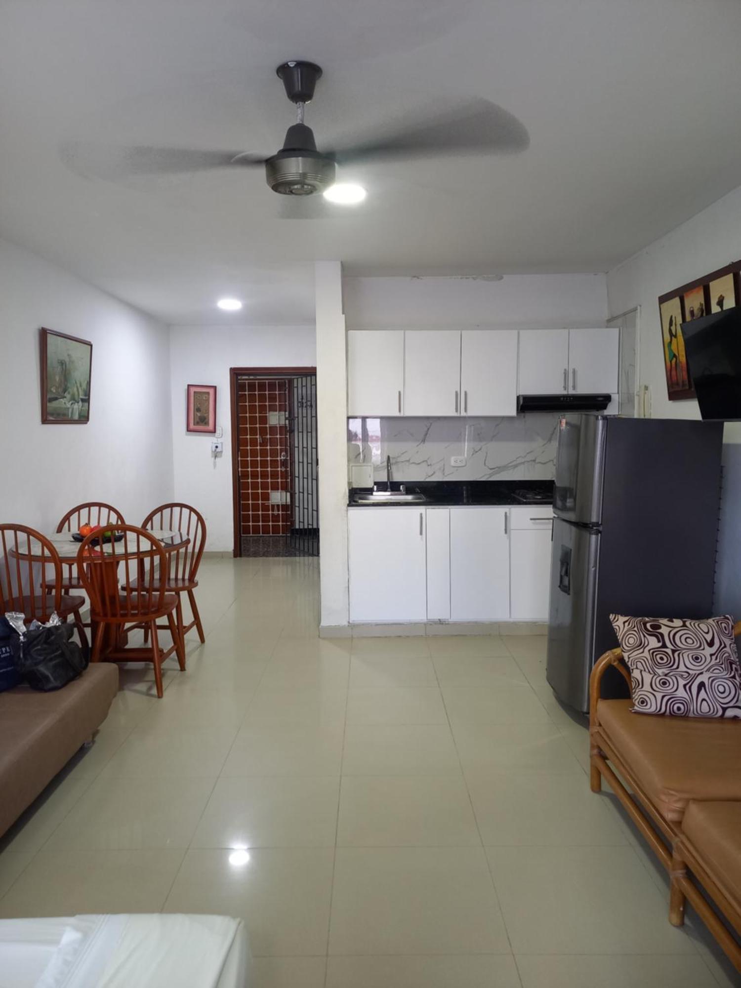 Edificio Delfines Playa Apartamento