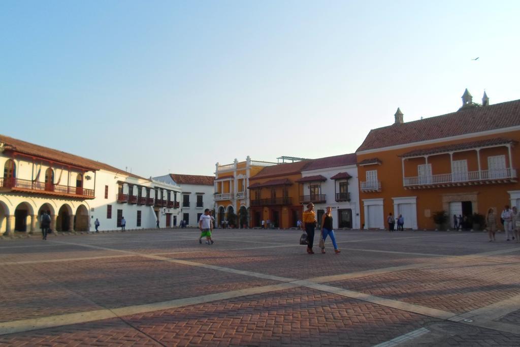 Edificio Delfines Playa *