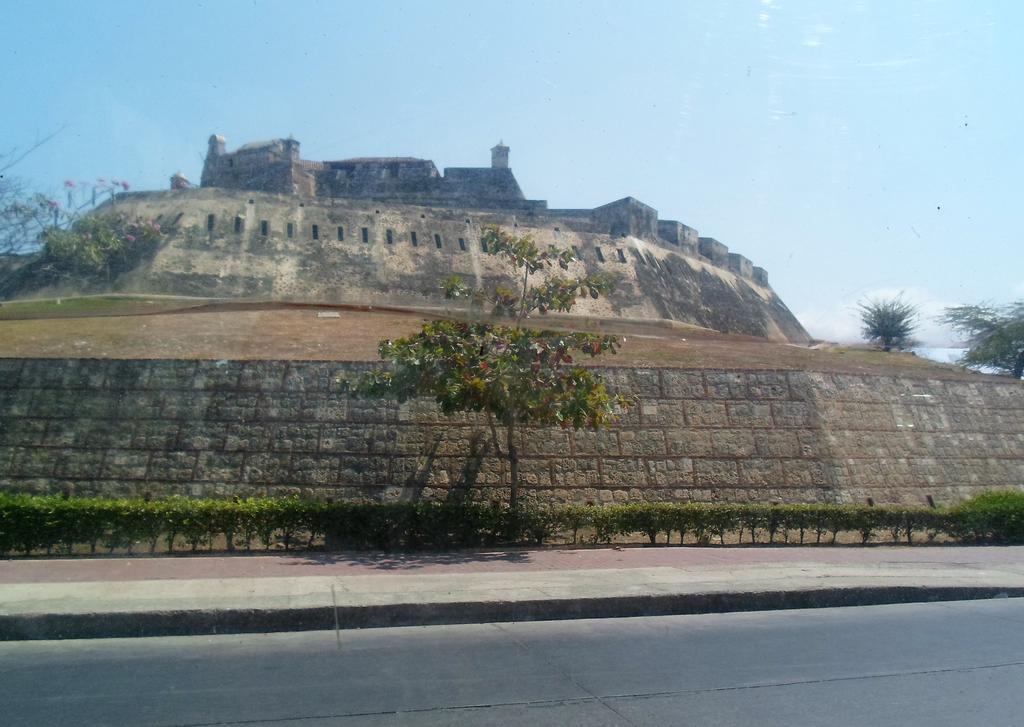 Edificio Delfines Playa *