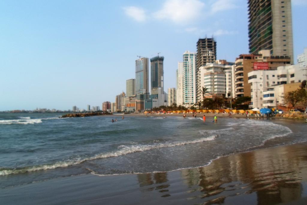 Apartamento Edificio Delfines Playa *