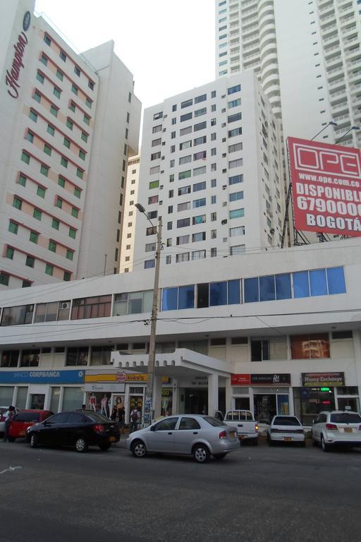 Edificio Delfines Playa